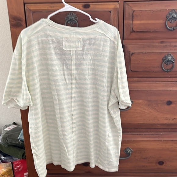NWT We The Free Women’s Cream And Mint Striped Tee Size Medium - Picture 5 of 9